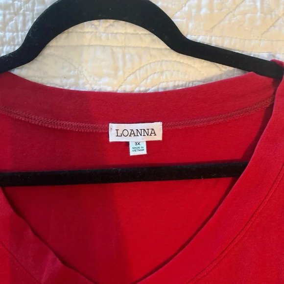 Loanna Red Long Sleeve VNeck Shirt. NWT - Picture 3 of 7